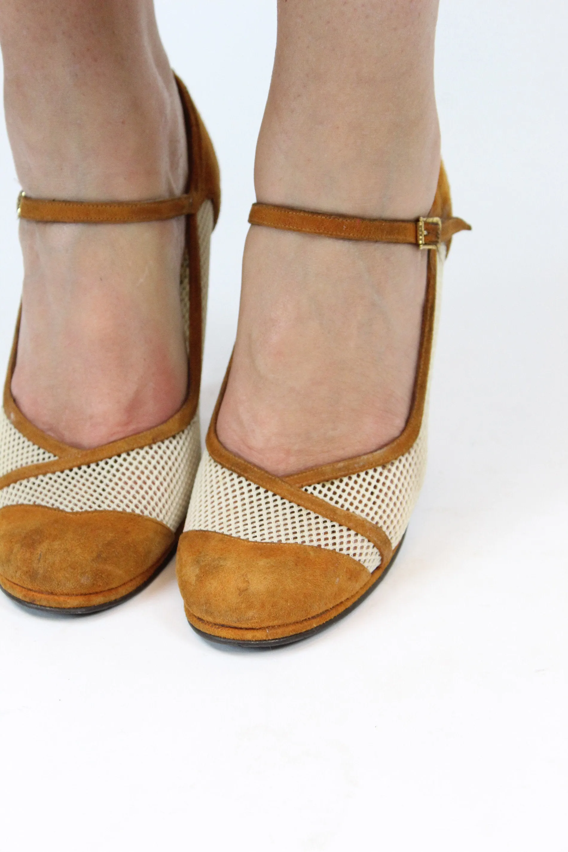 1960s spectator pumps suede and mesh mary jane shoes size 6.5 | new fall