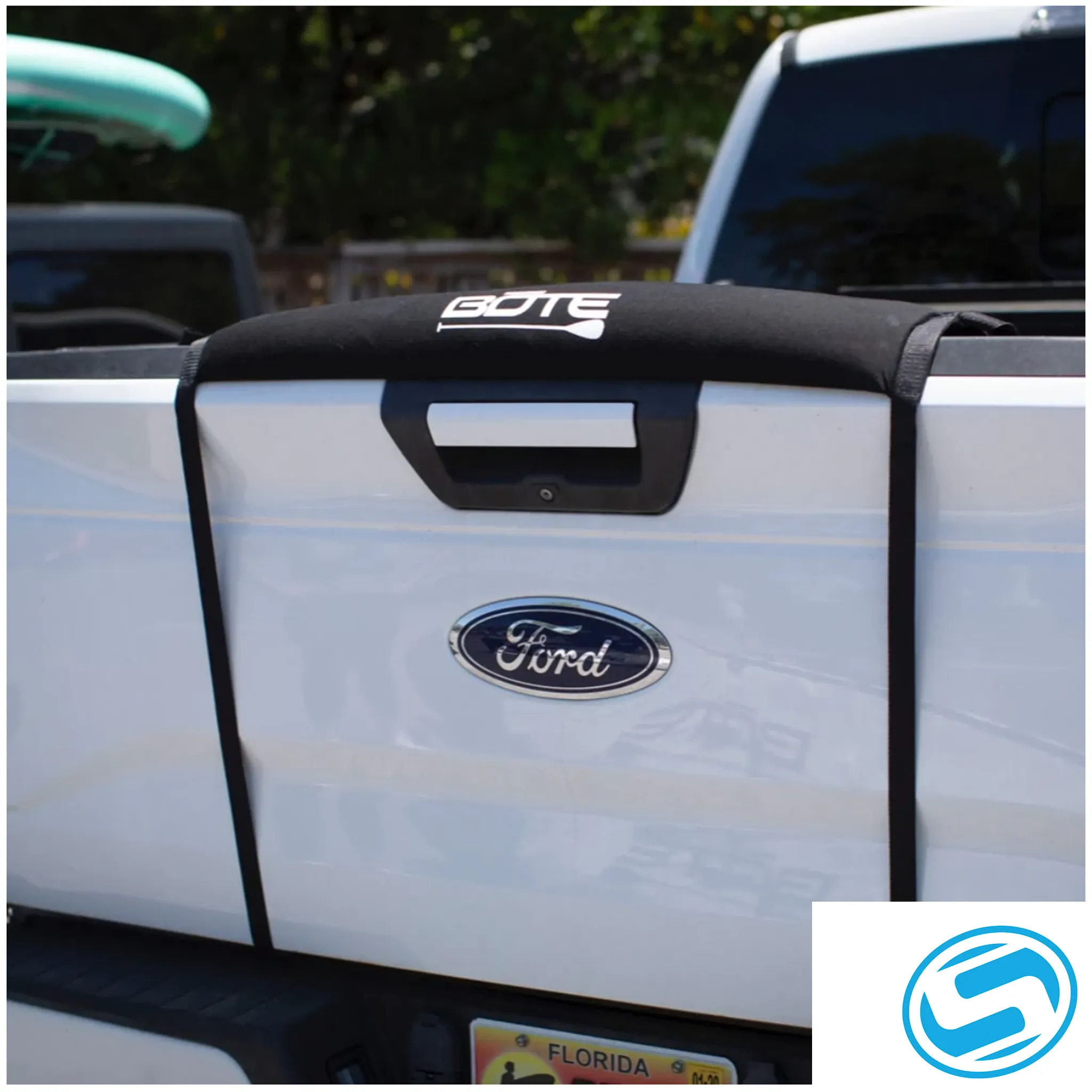 BOTE Paddle Board Tailgate Pad