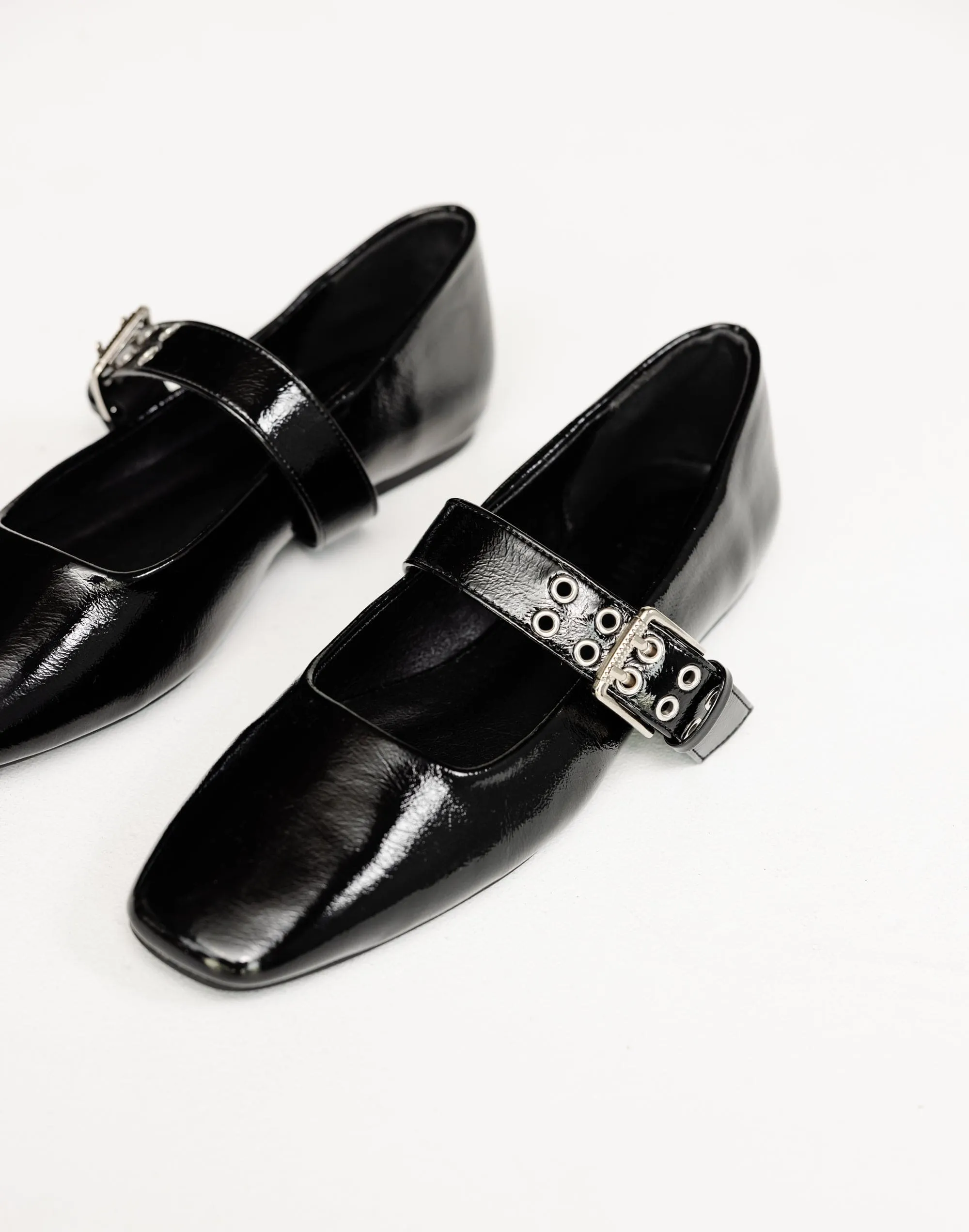 Faris Flats (Black Crinkle Patent) - By Billini