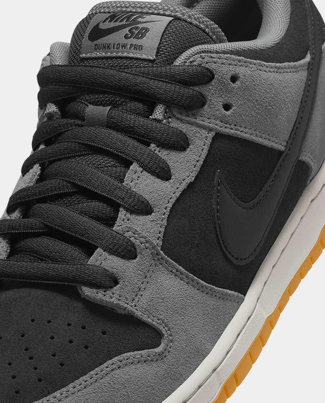 Nike SB - Dunk Low Pro Shoe - Dark Smoke Grey