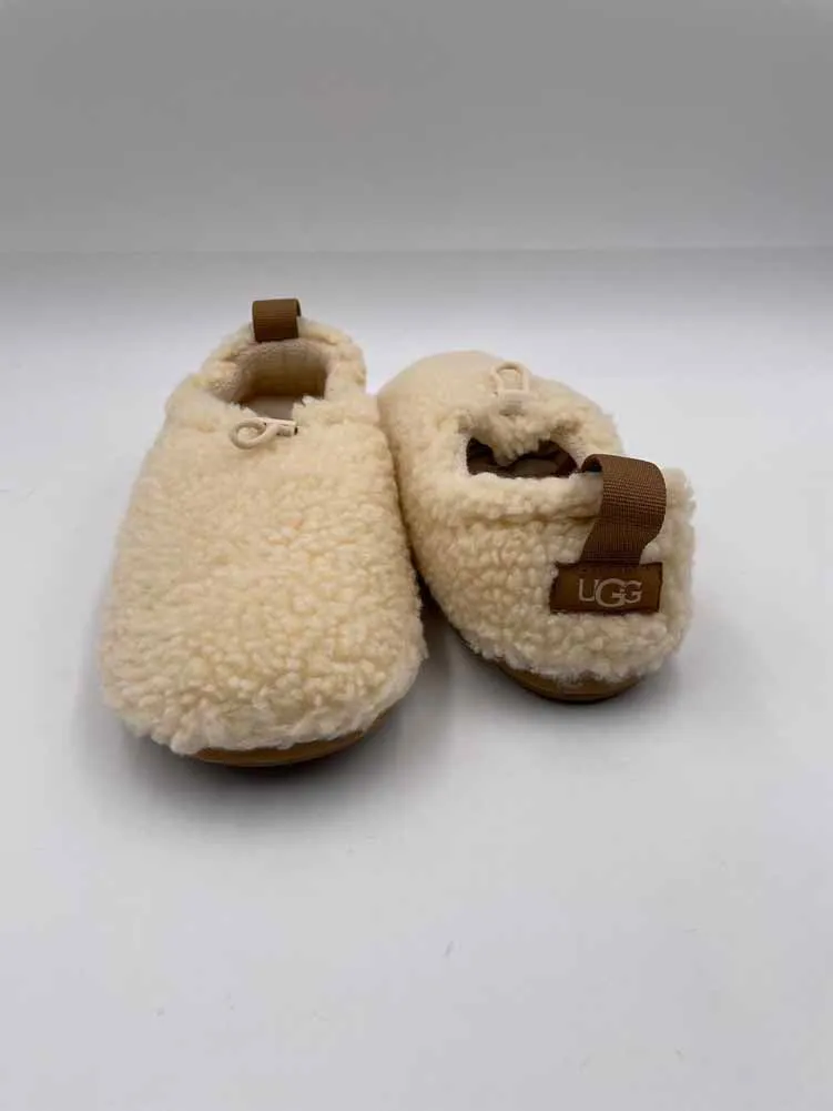 Plushy Slipper in Natural/Chestnut by UGG