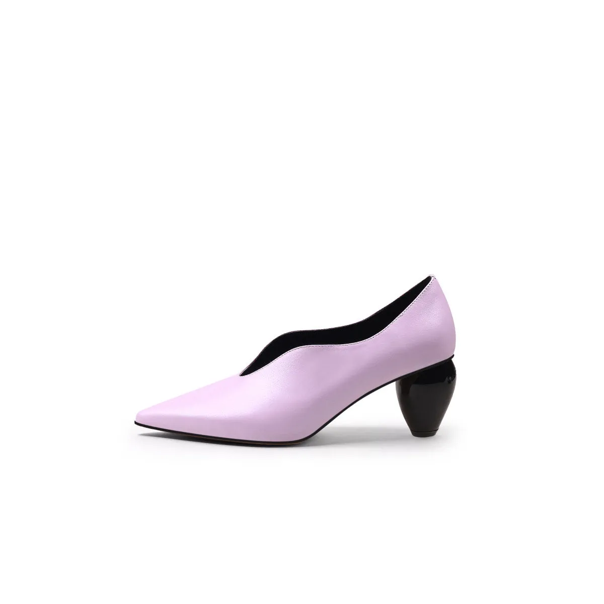 Scalloped Edge Pot Heel Pumps