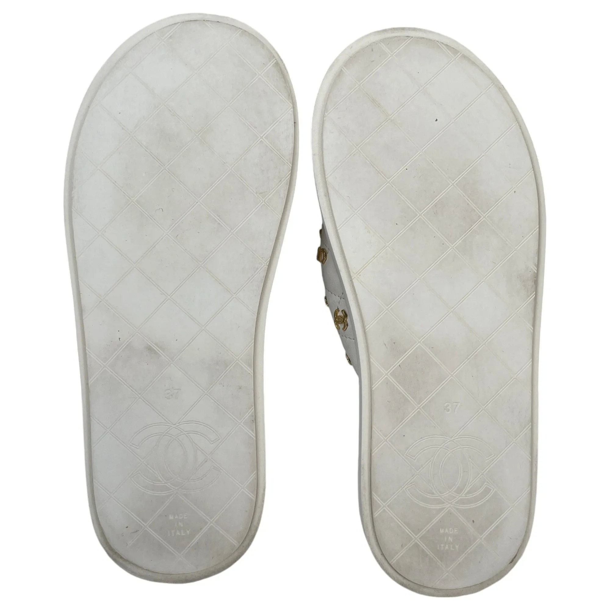 Women's Quilted Padded Charms Sandals White Size EU 37 / UK 4